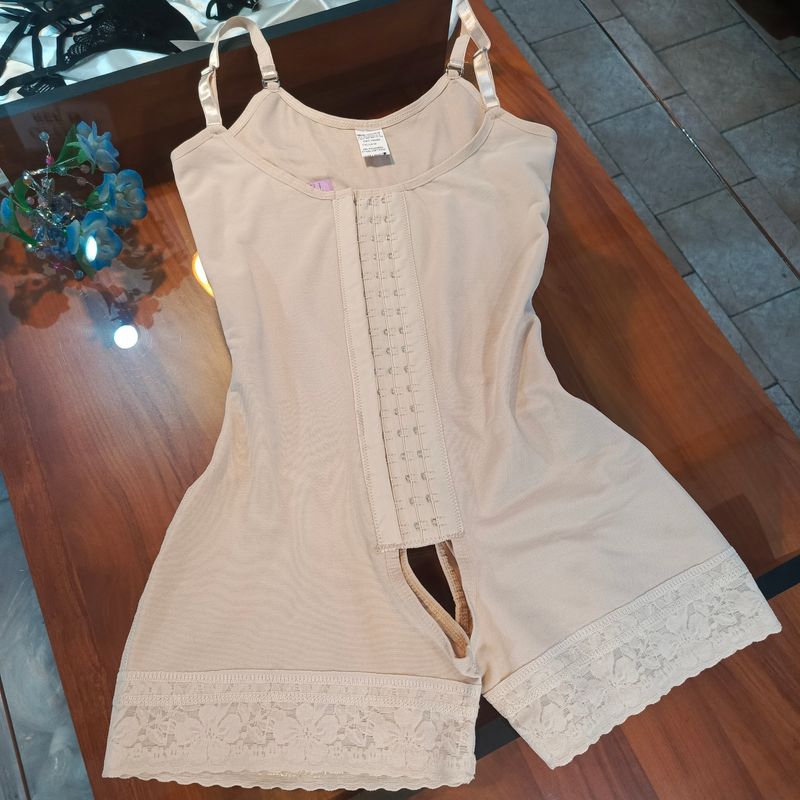 Faja short con broches