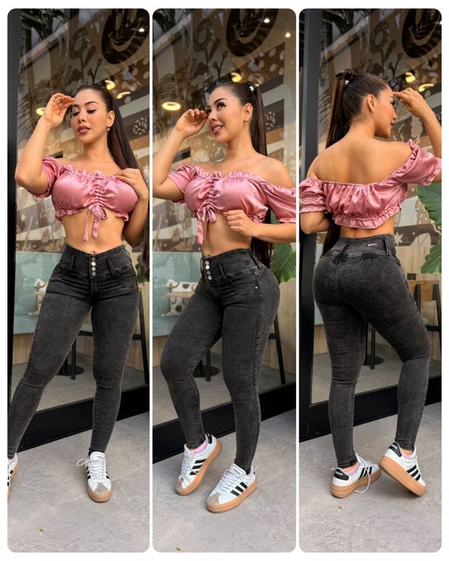 Jeans levanta cola