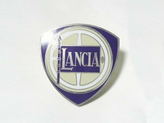 lancia nose badge