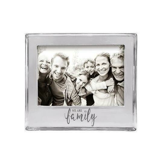 We are Family 5x7 (4400WF)