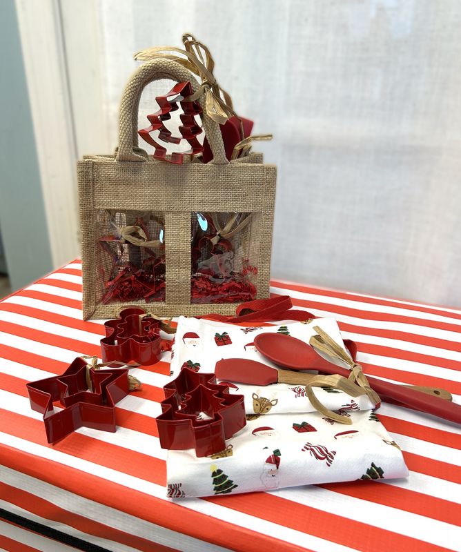 Baking Spirits Bright Set