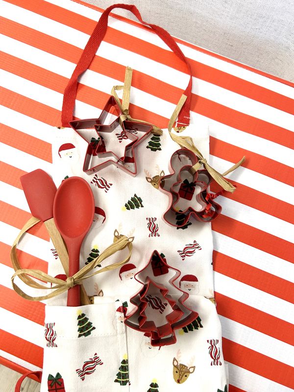 Baking Spirits Bright Set