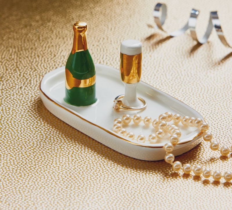 Champagne Ring Holder