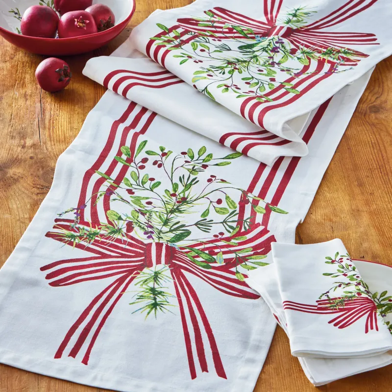 Winter Berries Runner