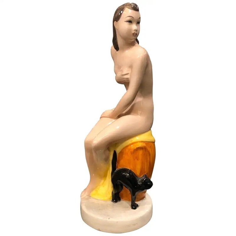 Art Deco Porcelain Woman Italian Statue circa 1940 by Cia Manna