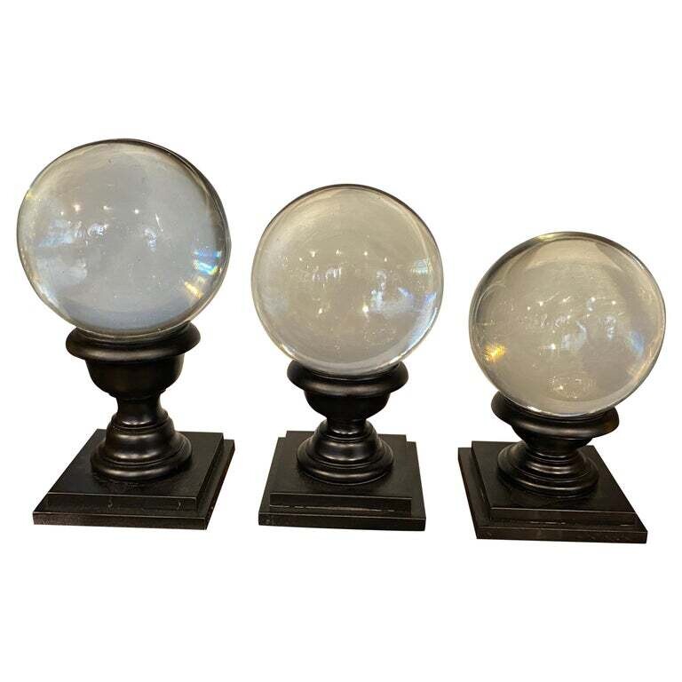1930 Set of Three Art Deco Transparent Murano Glass Spheres on Stand