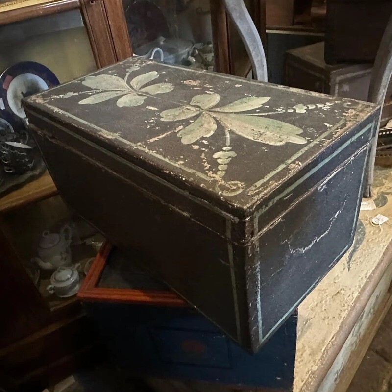 1890s Louis Philippe Brown and Green Lacquered Wood Sicilian Box