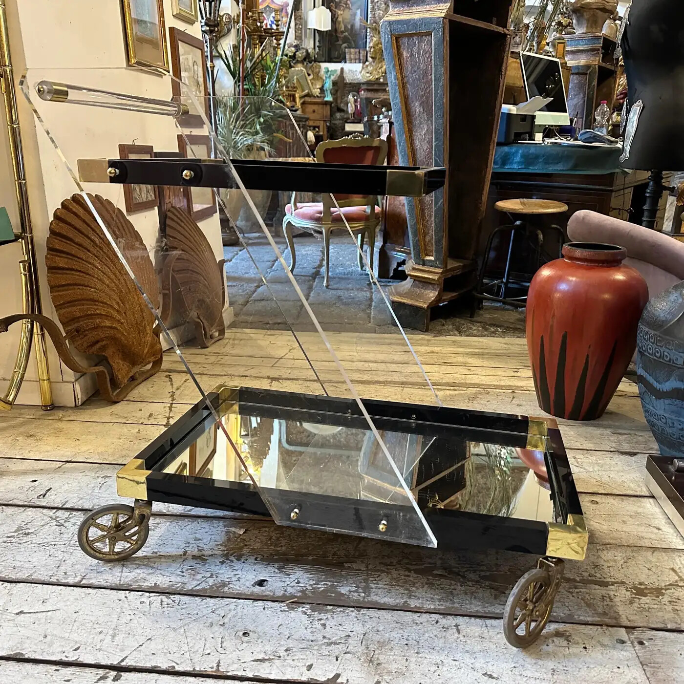 An Amazing 1960s Mid-Century Modern Lucite and Brass Italian Bar Cart