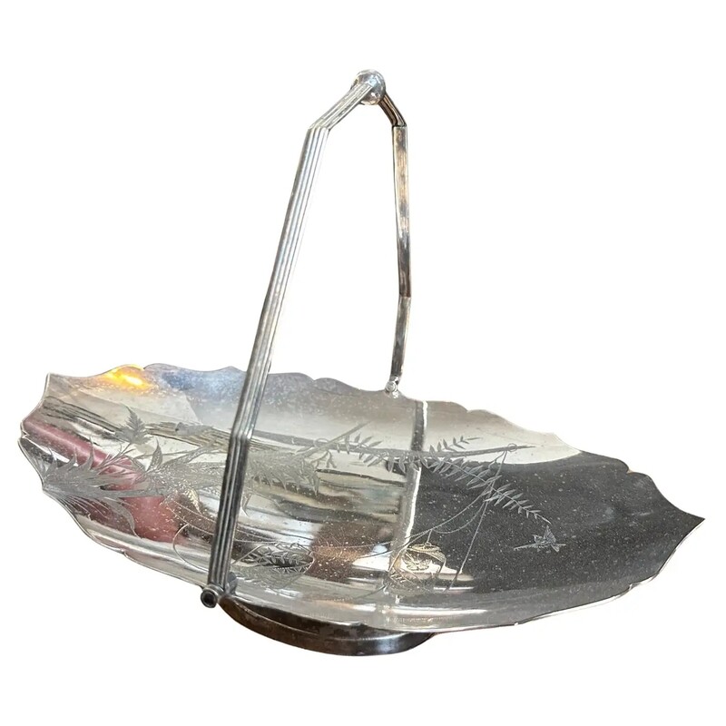 19th Century Victorian Silver Plated English Oval Basket with Orientalist Decor