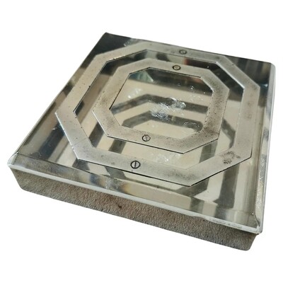 1980s Modern Clear Plexiglass and Silver Plate Italian Design Square Box