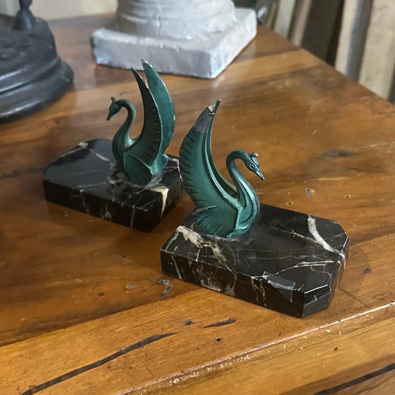 1930s Art Deco Marble and Green Metal French Swan Bookends