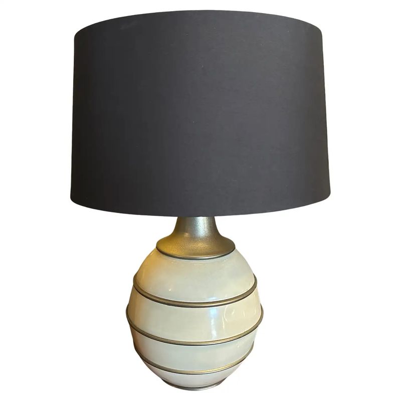 1970s Mid-Century Modern Brass and Ivory Lacquered Metal Italian Table Lamp