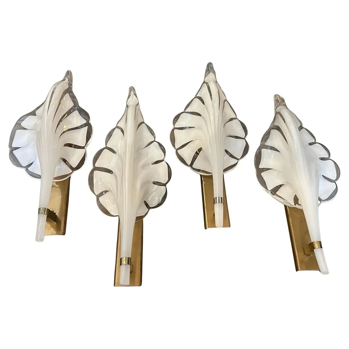 A 1970s Mid-Century Modern White Murano Glass Leaf Wall Sconce by Franco Luce