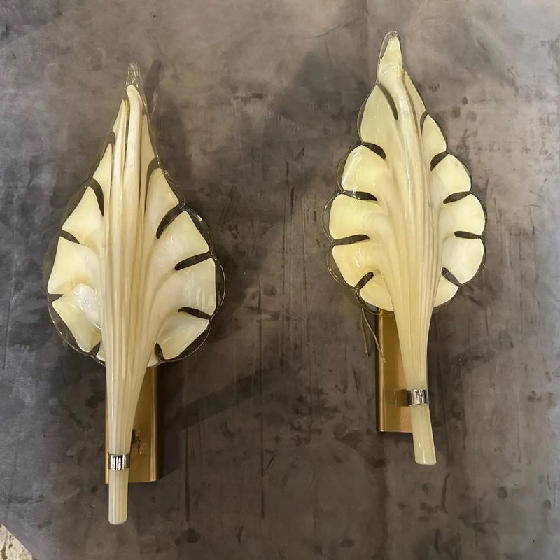 Two 1970s Mid-Century Modern Yellow Murano Glass Leaf Wall Sconce by Franco Luce