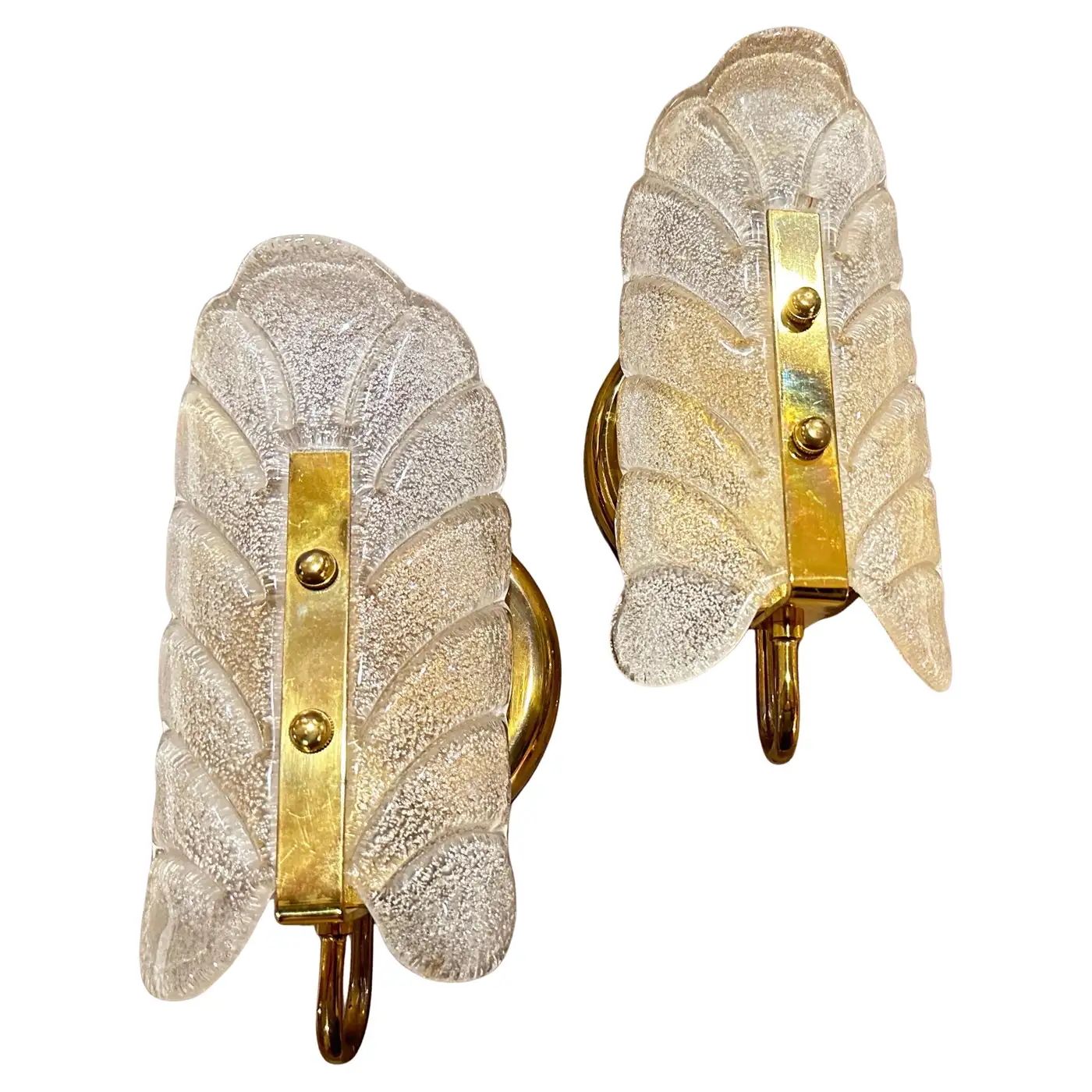 Two 1970s Barovier Style Mid-Century Modern Brass and Murano Glass Wall Sconces Two 1970s Barovier Style Mid-Century Modern Brass and Murano Glass Wall Sconces