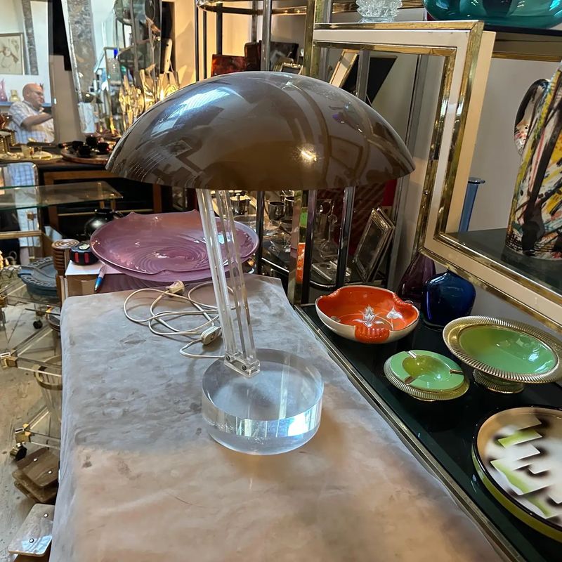 1970s Modernist Clear Lucite and Brown Plastic Italian Desk Lamp