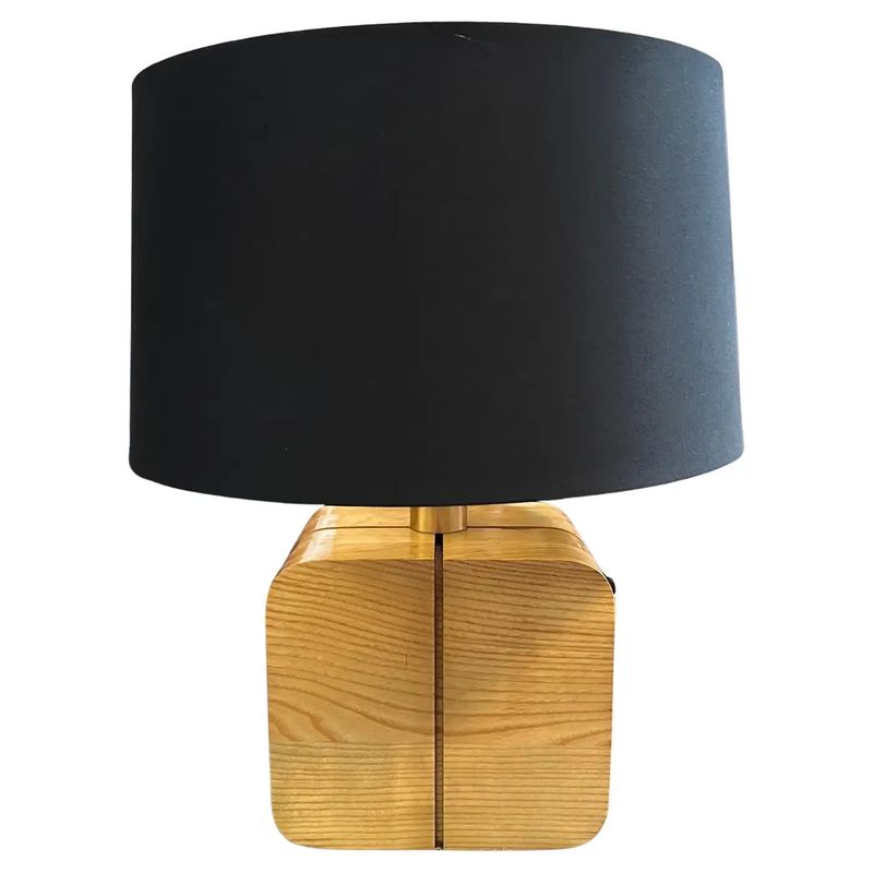 A High Quality 1970s Mid-Century Modern Ash and Brass Italian Table Lamp