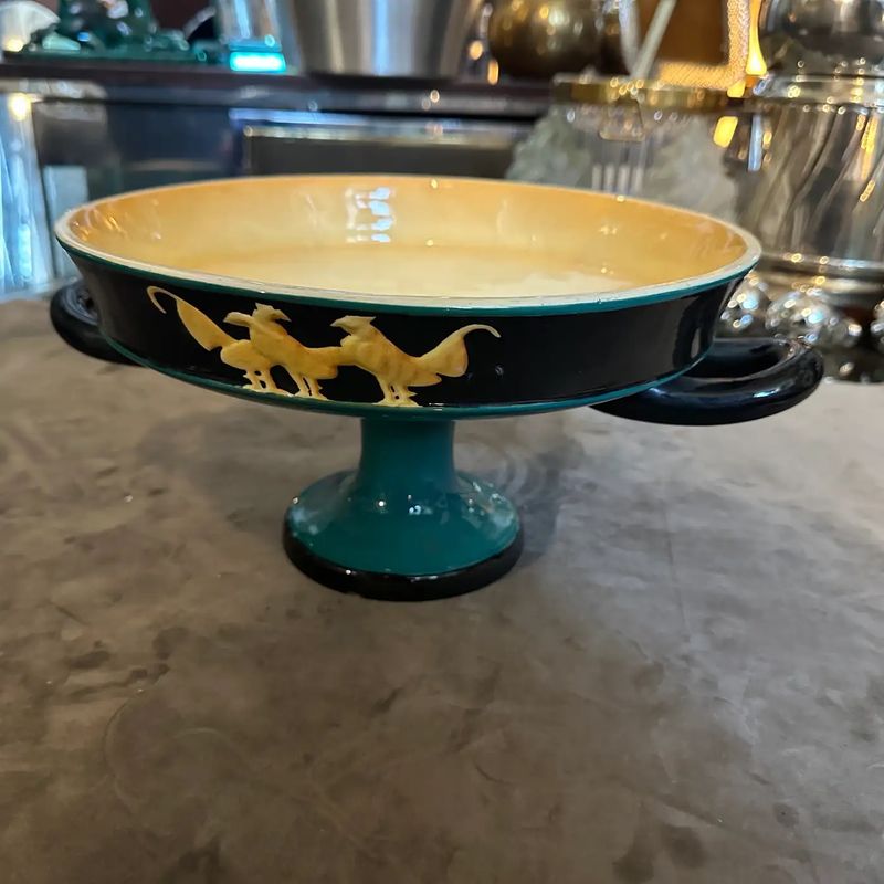 An Elegant 1930s Art Deco Gio Ponti Style Ceramic Italian Centerpiece by Vibi