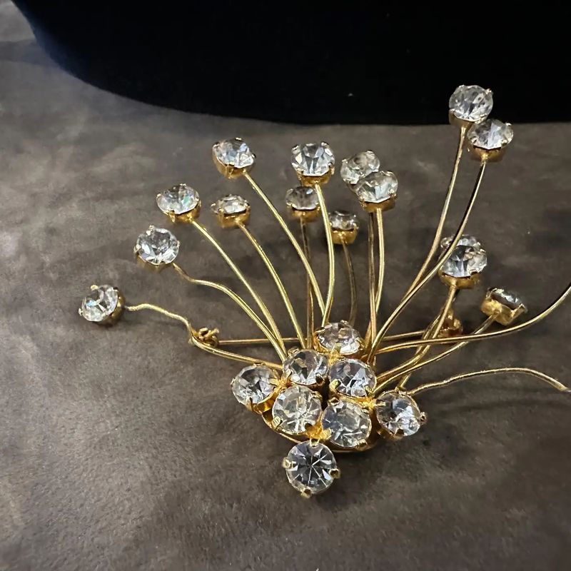 1970s Dazzling Costume Jewelry Floral Italian Brooch by 6 Donna