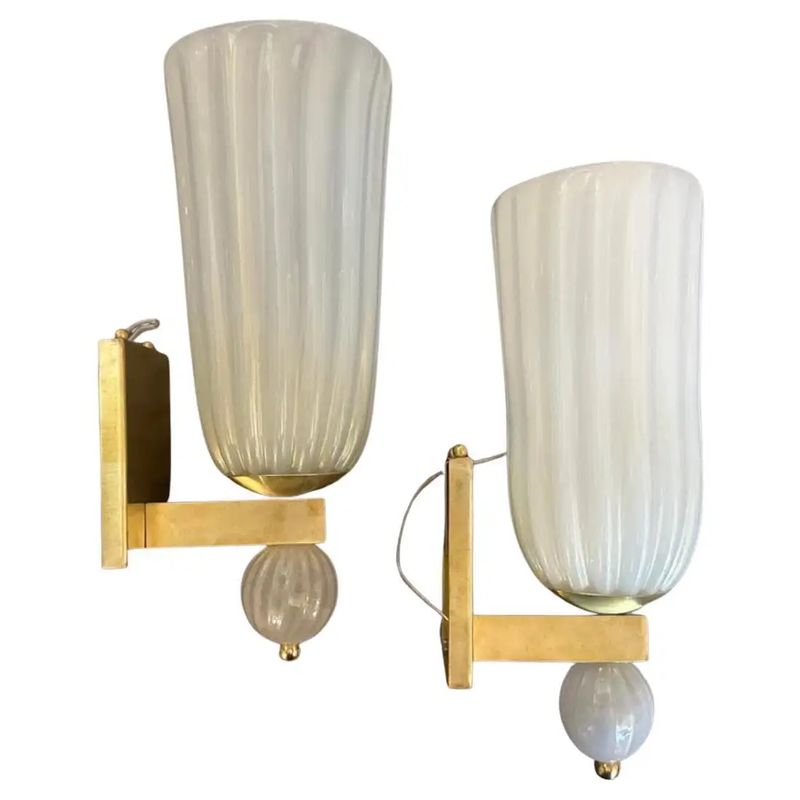Two 1990s Barovier Style Mid-Century Modern Brass and Murano Glass Wall sconces