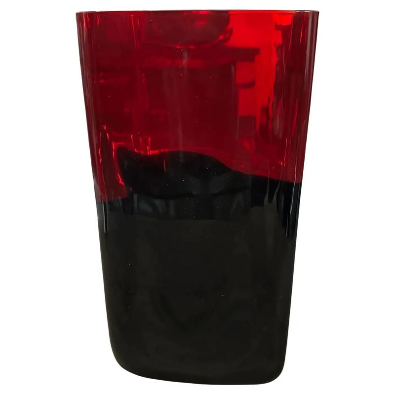 1980s Modern Red and Black Murano Glass Vase by Carlo Moretti