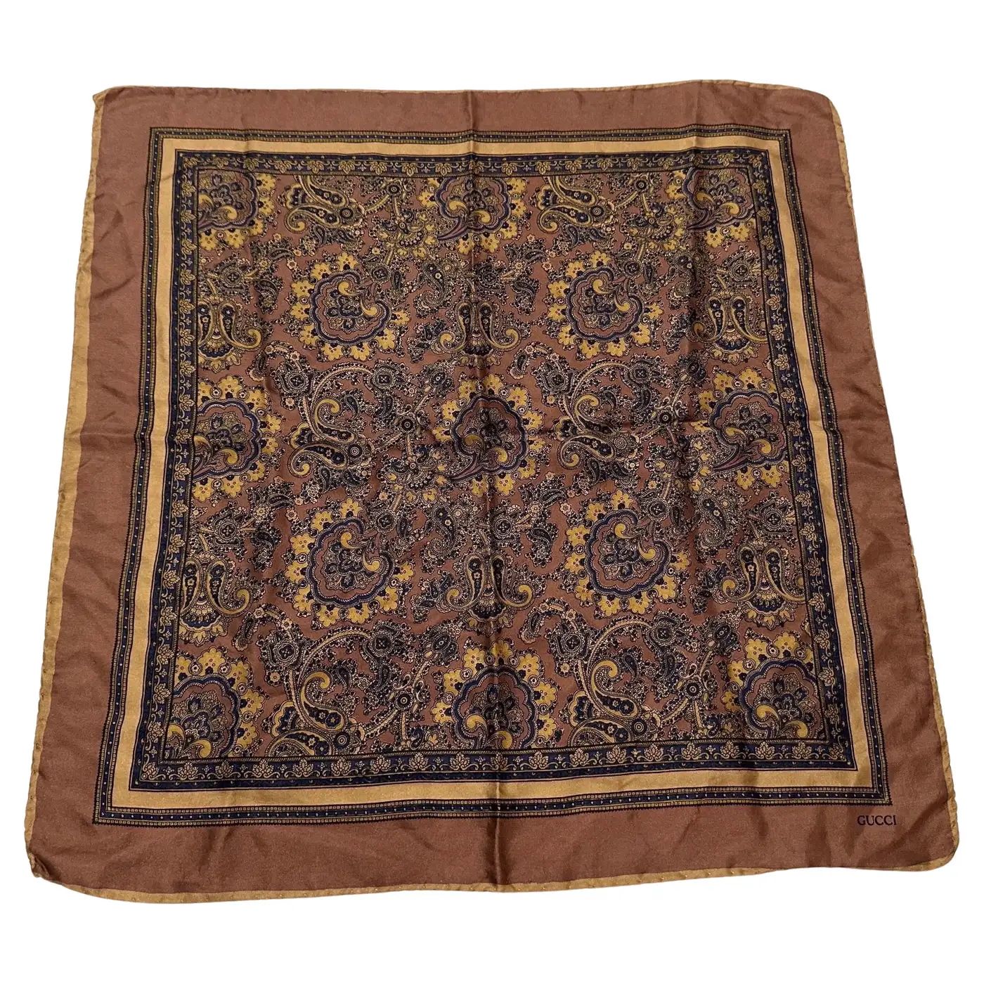 1980s Paisley Print Silk Small Foulard By Gucci 1980s Paisley Print Silk Small Foulard By Gucci