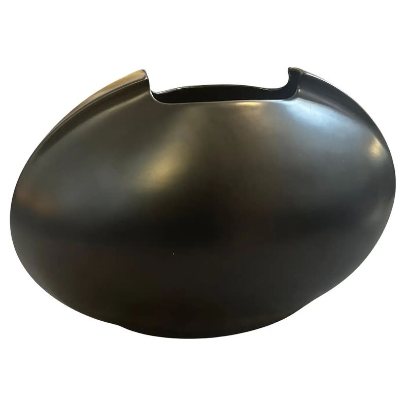 1990s Minimalist Black Porcelain Tasca Huge Vase by Lino Sabattini for Rosenthal 1990s Minimalist Black Porcelain Tasca Huge Vase by Lino Sabattini for Rosenthal