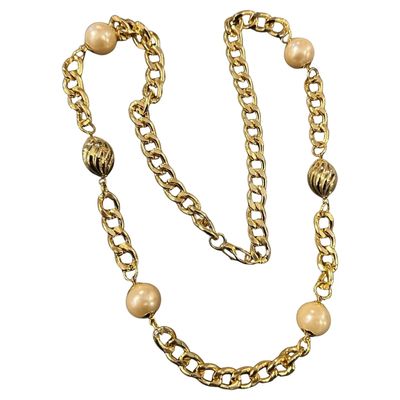 1970s Vintage Faux Pearls and Gilded Brass Long Italian Chain