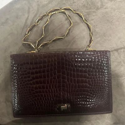 1970s Elegant Brown Leather Italian Shoulder Bag