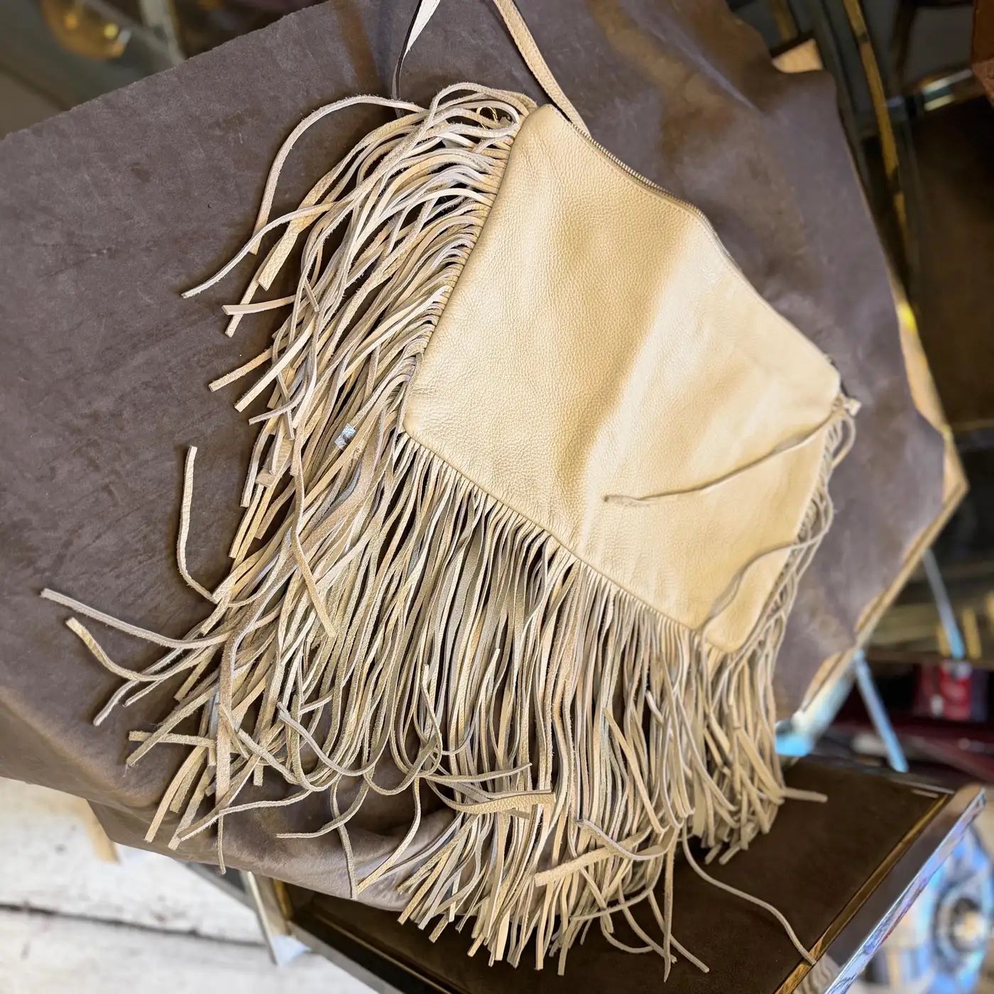 21st Century High Quality Cream Leather Italian Shoulder Bag by Avenue 67