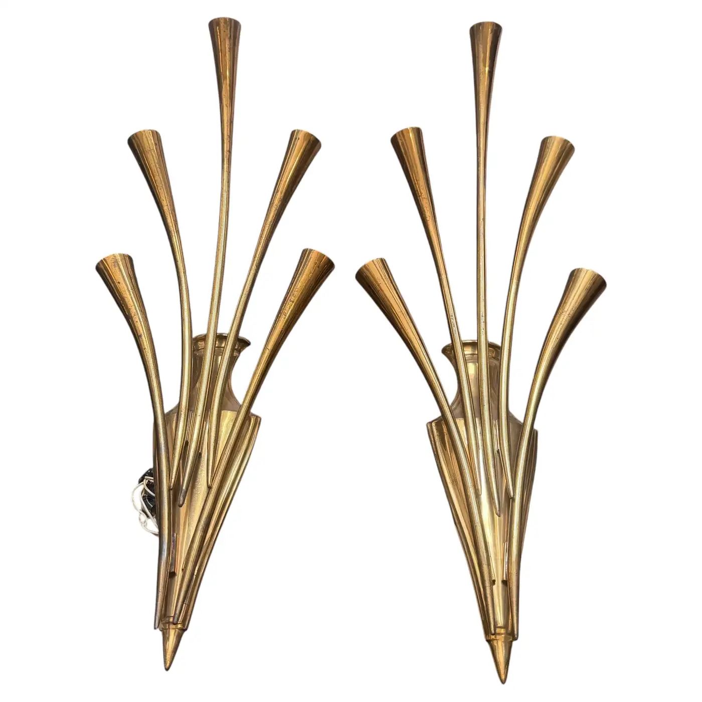 Two 1950 Mid-Century Modern Brass Wall Sconces by Oscar Torlasco for Lumi Milano