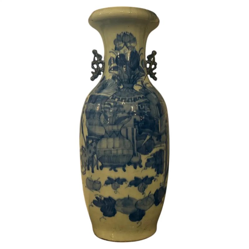 1950s Traditional Qing Dynasty Style Chinese Porcelain Vase