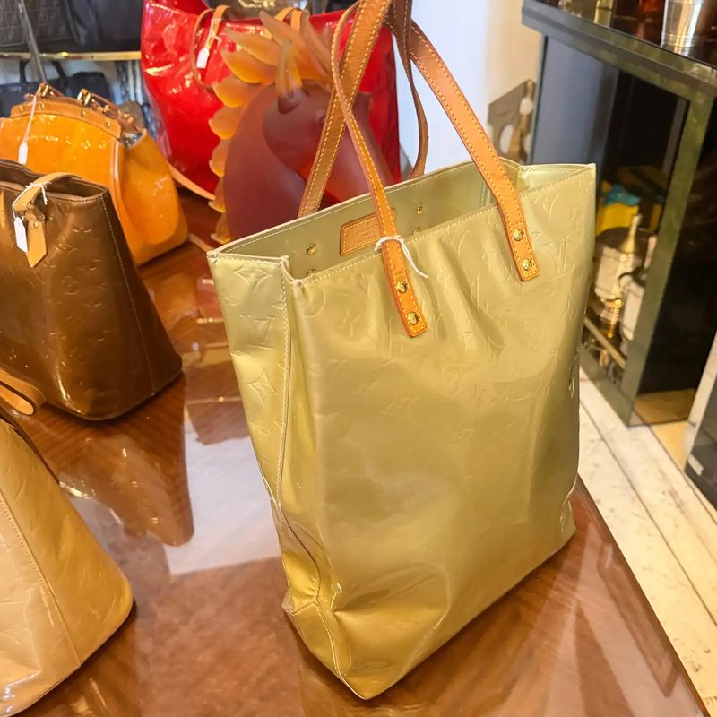 A 2001 Louis Vuitton Green Vernis and Vachetta Reade GM Tote Bag