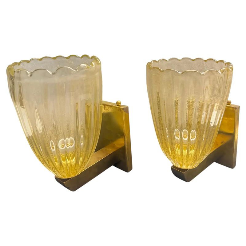 Two 1990s Barovier Style Mid-Century Modern Murano Glass and Brass Wall Sconces Two 1990s Barovier Style Mid-Century Modern Murano Glass and Brass Wall Sconces