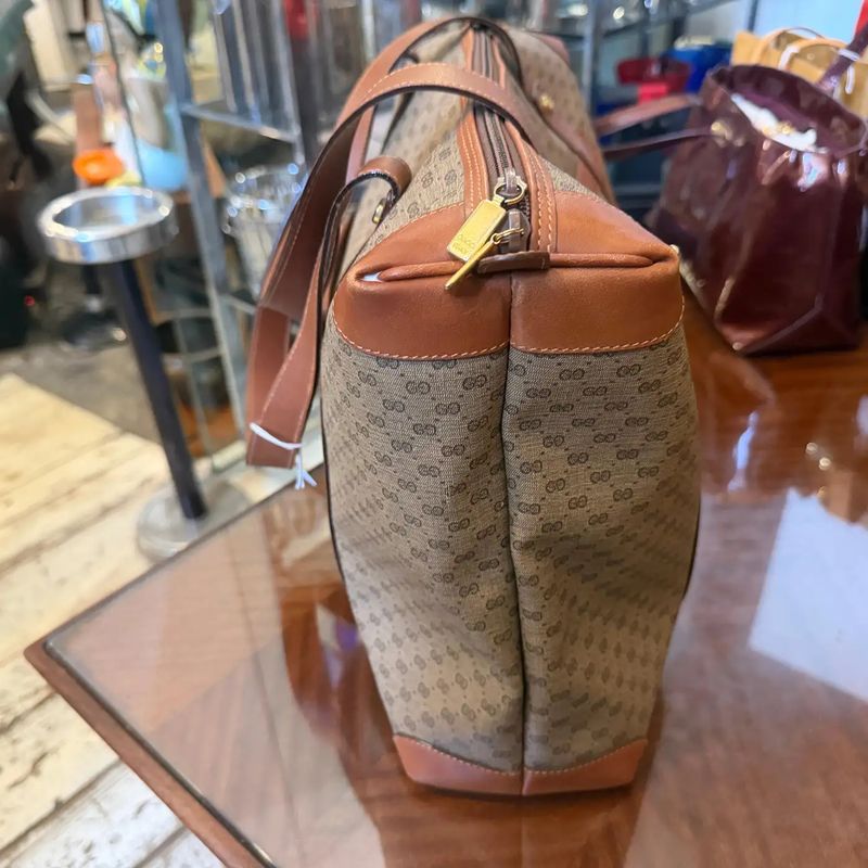 A 2000s Vintage Gucci Micro Gg Monogram Beige and Brown Coated Canvas Hand-Bag
