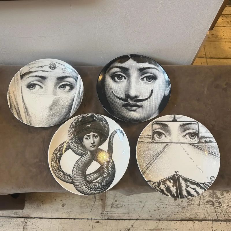 Four 1970s 26 cm Porcelain Wall Plates Temi e Variazioni by Piero Fornasetti