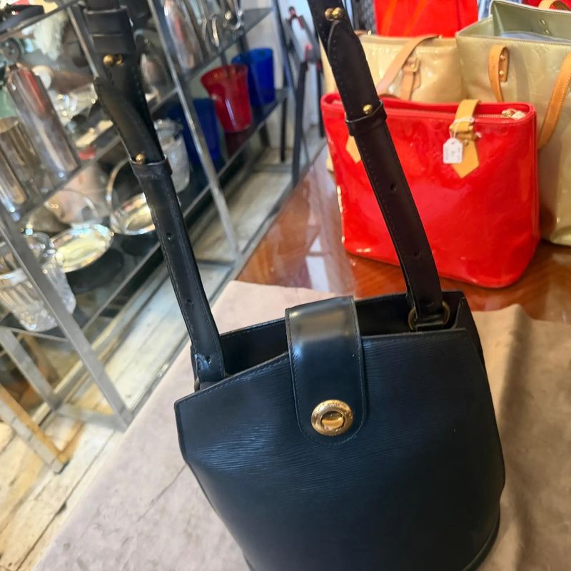 1995 Vintage Louis Vuitton Black Epi Leather Cluny Shoulder Bag