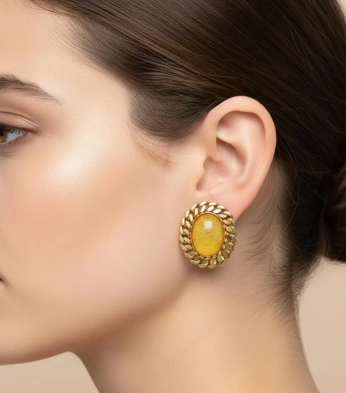 A 1970s Gilt Metal and Faux Oval Gold Pearls Italian Set of Clip-on Earrings