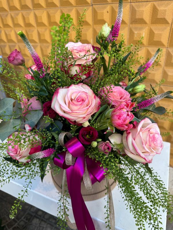 Cappelliera con Fiori di Stagione