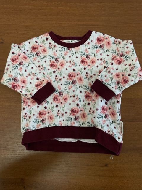 Pullover Größe 104 Beige/Blumen Pullover Größe 104 Beige/Blumen