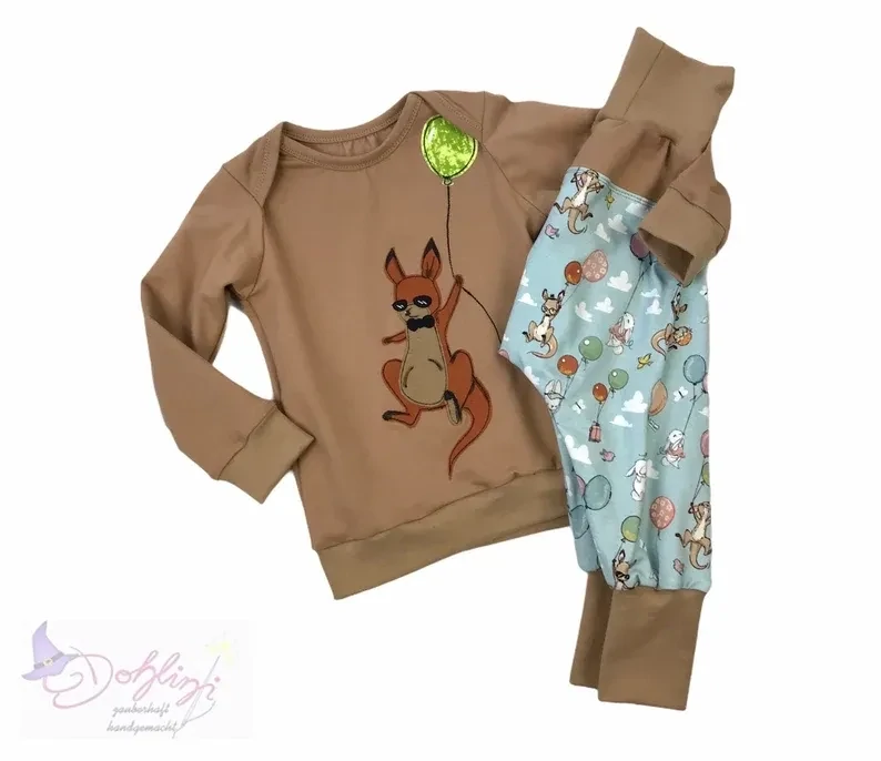 Langarmshirt mit Pumphose (Set) Langarmshirt mit Pumphose (Set)