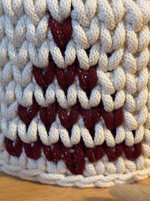 Korb mit Weihnachtsbaum