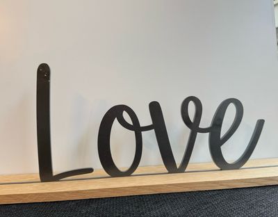 Schriftzug Love Schriftzug Love
