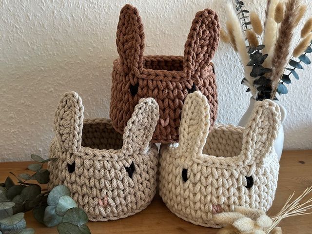 Hasenkörbchen mit Holzboden