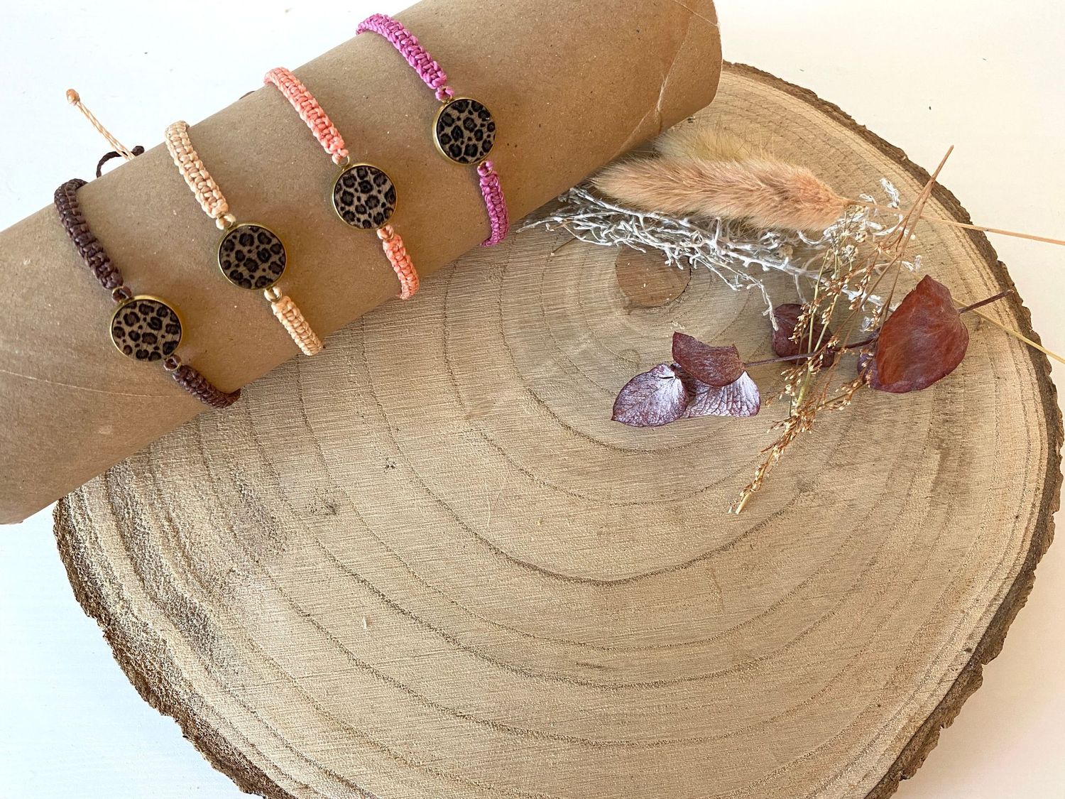 Leoprint Handgeknüpftes Makrameearmband