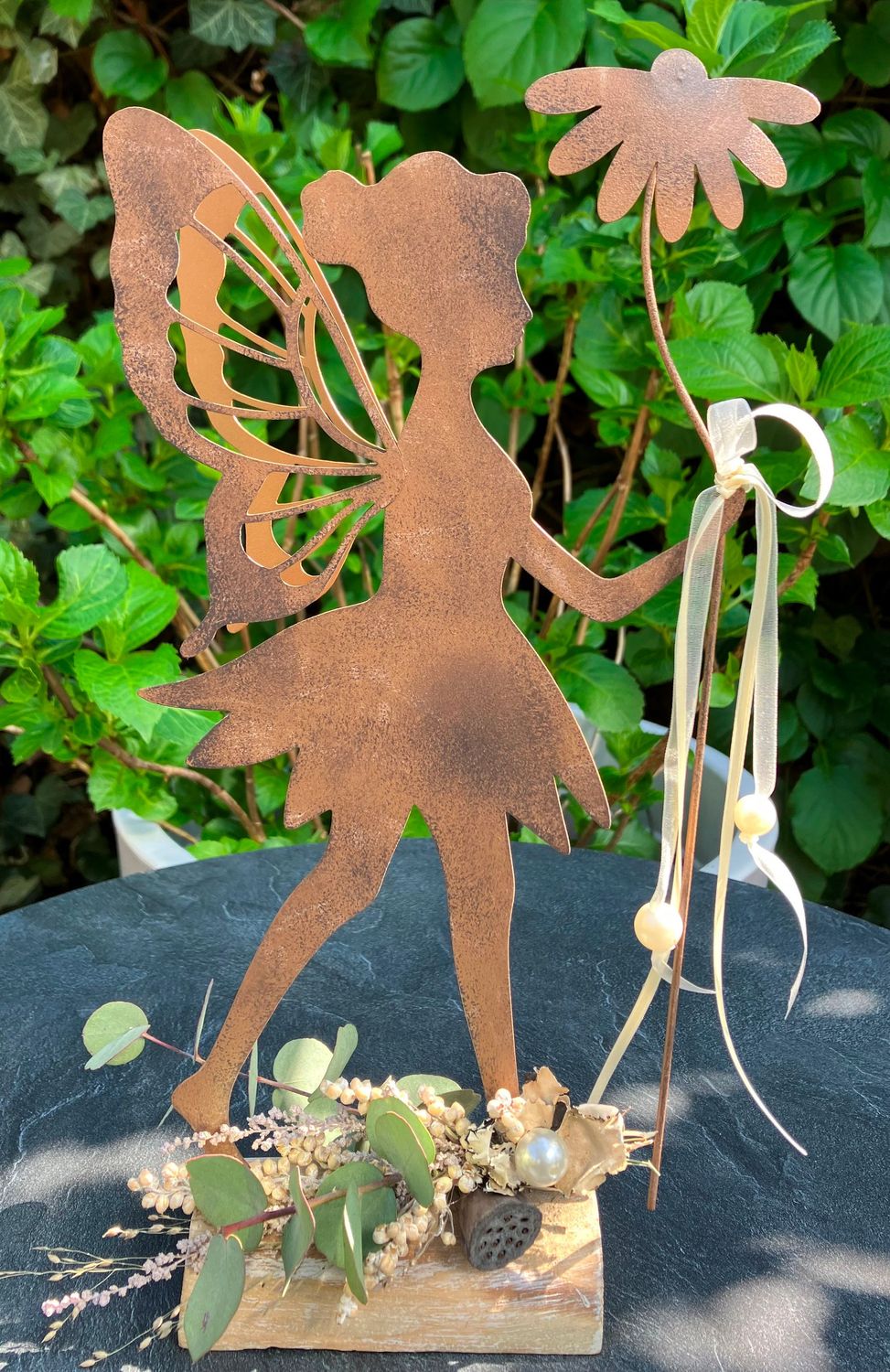 Elfe mit Blüte