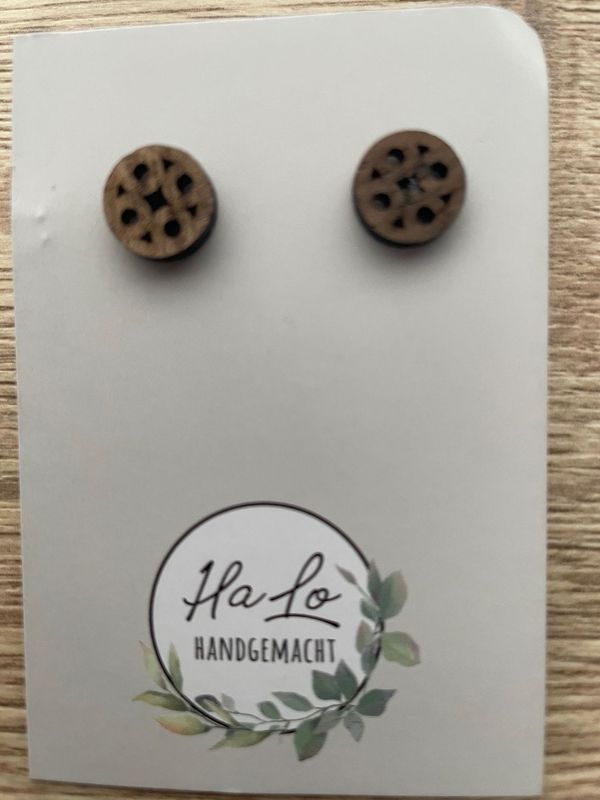 Holzohrstecker mit Mandalamotiv Holzohrstecker mit Mandalamotiv
