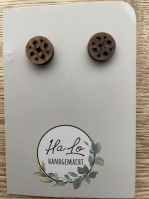 Holzohstecker mit Mandalamotiv Holzohstecker mit Mandalamotiv