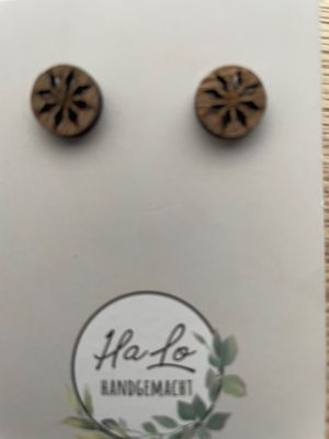 Holzohstecker mit Mandala-Sternenmotiv Holzohstecker mit Mandala-Sternenmotiv