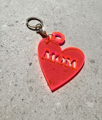 Schlüssel- u. Taschenanhänger Schlüssel- u. Taschenanhänger "MOM"